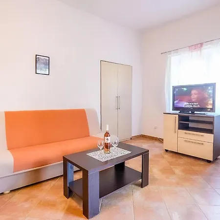 Nina Apartment